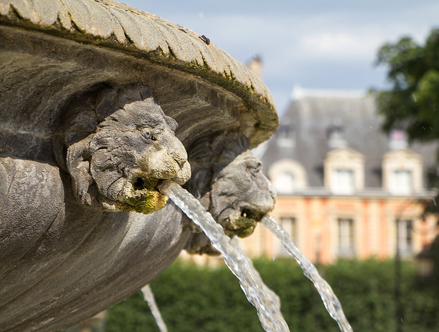 Fuente de agua decorativa de mármol para pared de estilo barroco
